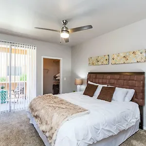 3 Bedroom - Tpc Golf, Shopping & Dining 3 Miles With Parking -1025 , Phoenix United States